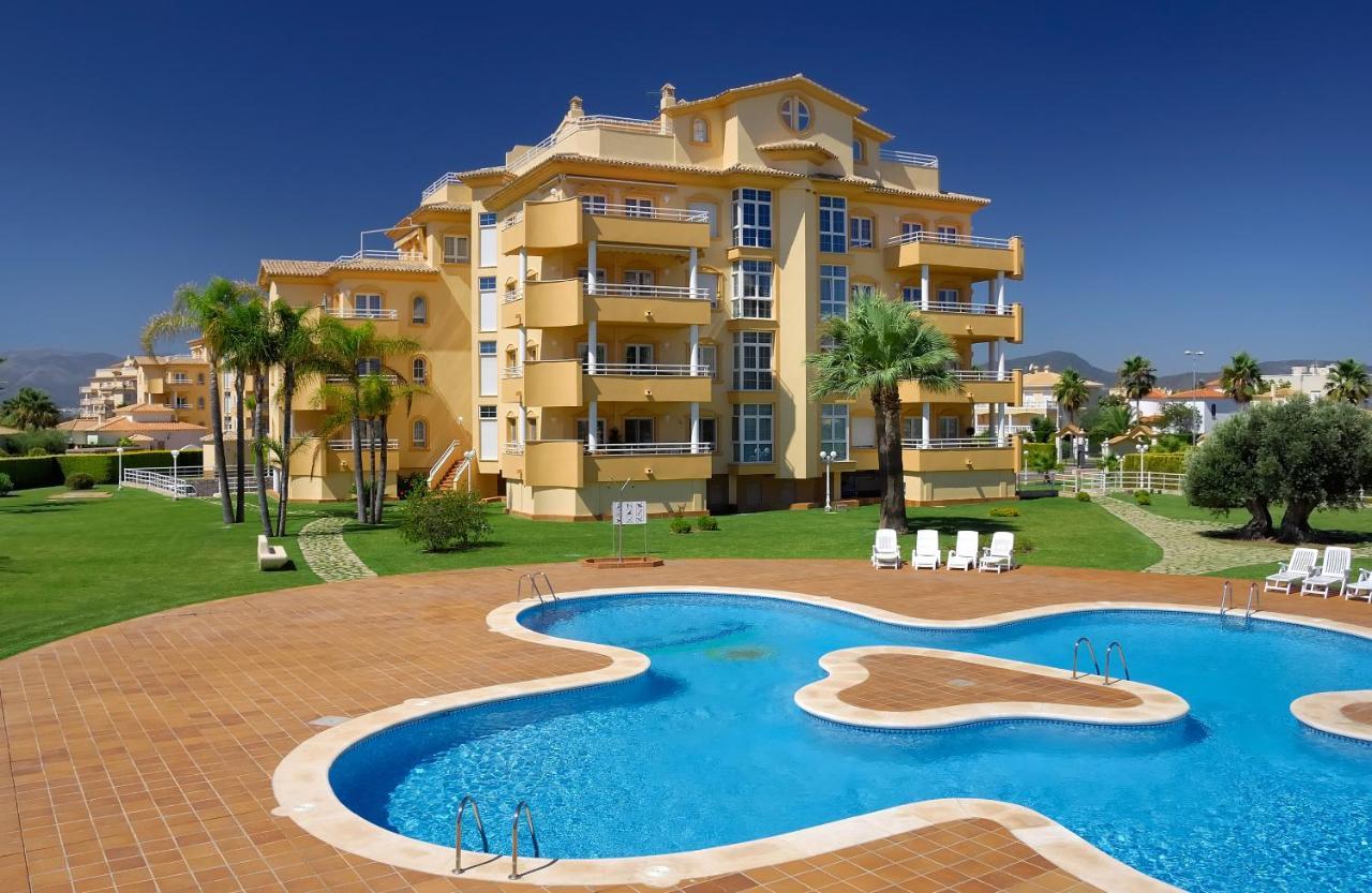 Apartamentos Y Villas Oliva Nova Golf Resort Kültér fotó