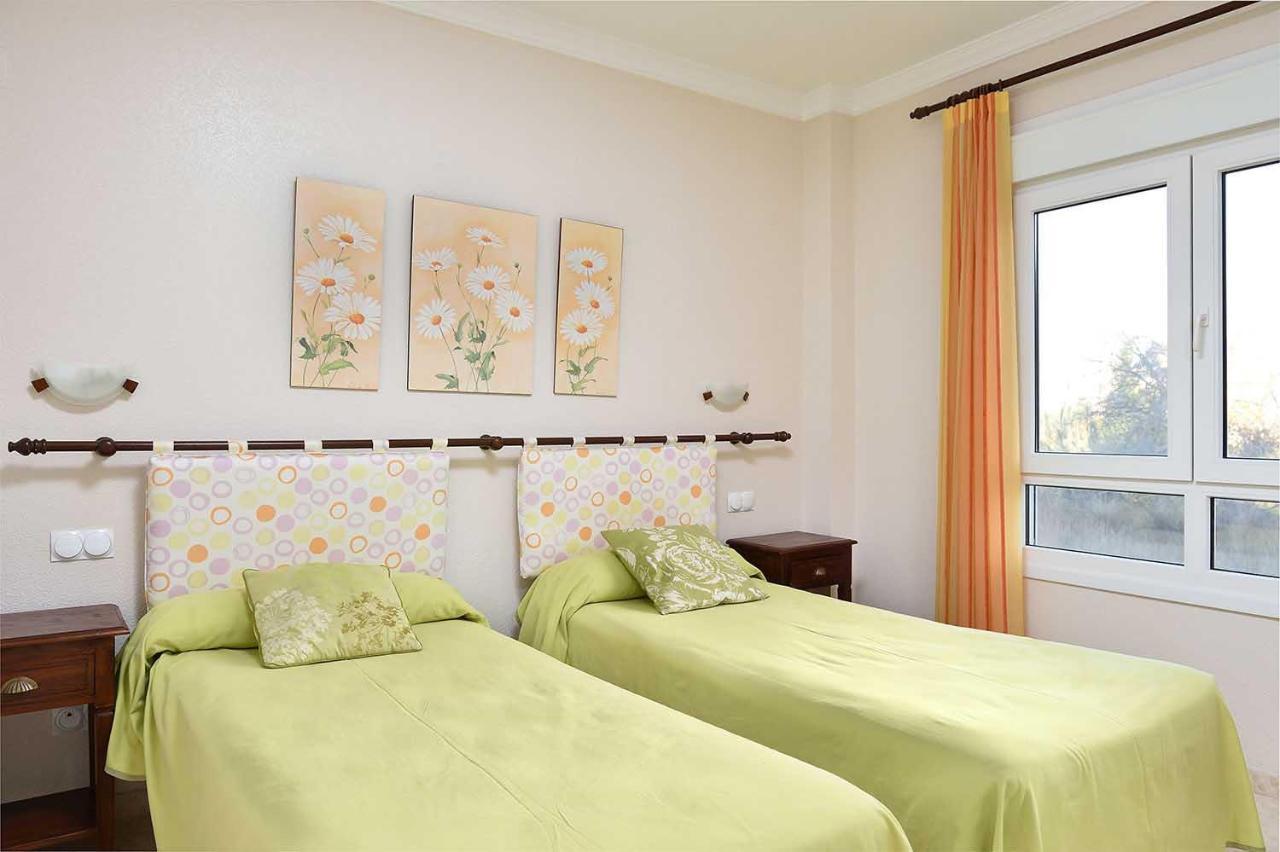 Apartamentos Y Villas Oliva Nova Golf Resort Kültér fotó